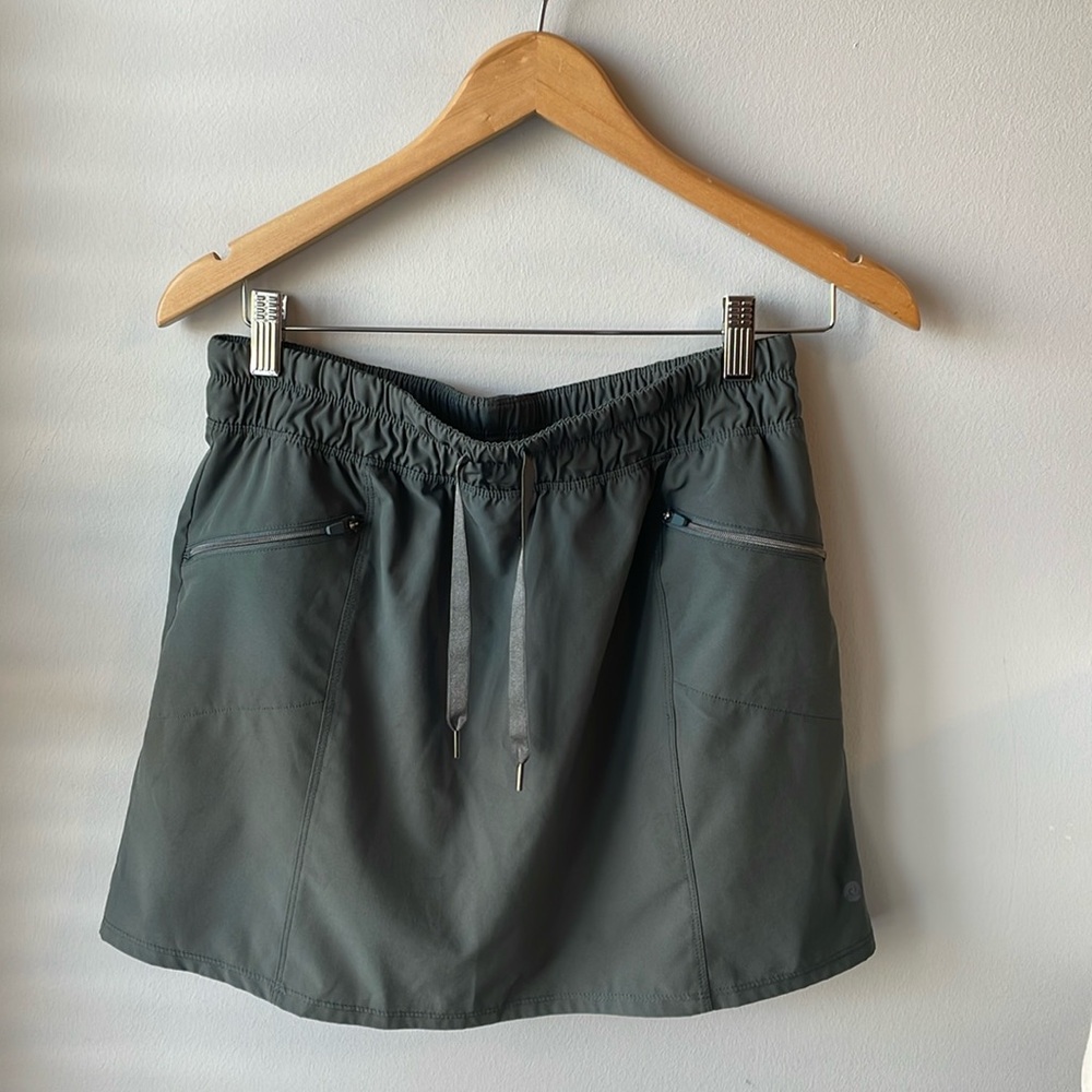 Apana Performance Green Drawstring Skort